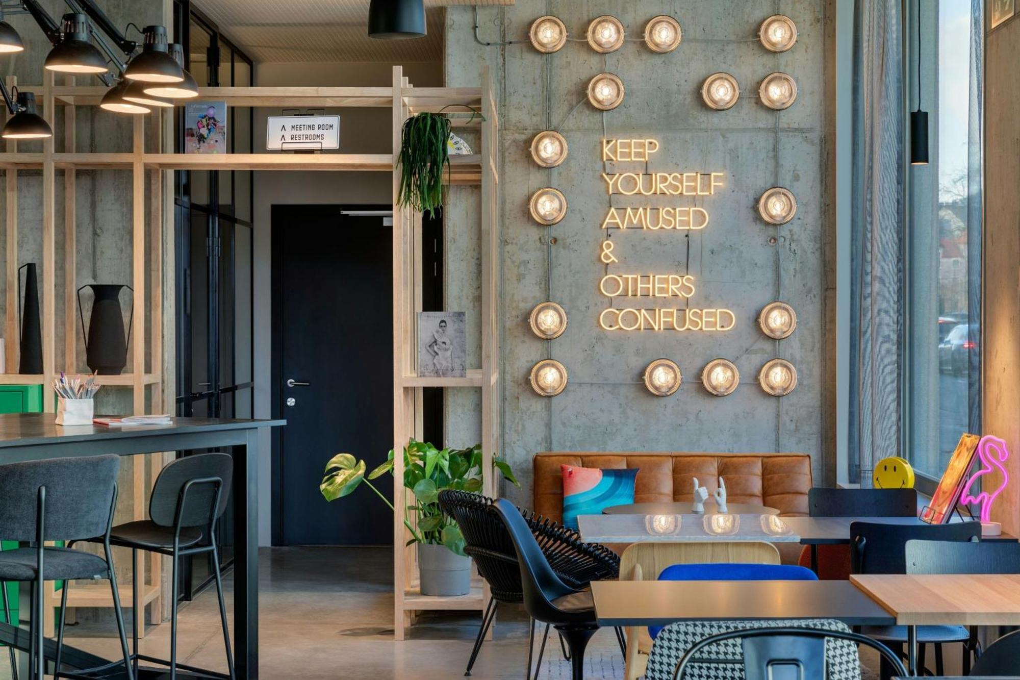 Moxy Antwerp Hotel Exterior foto